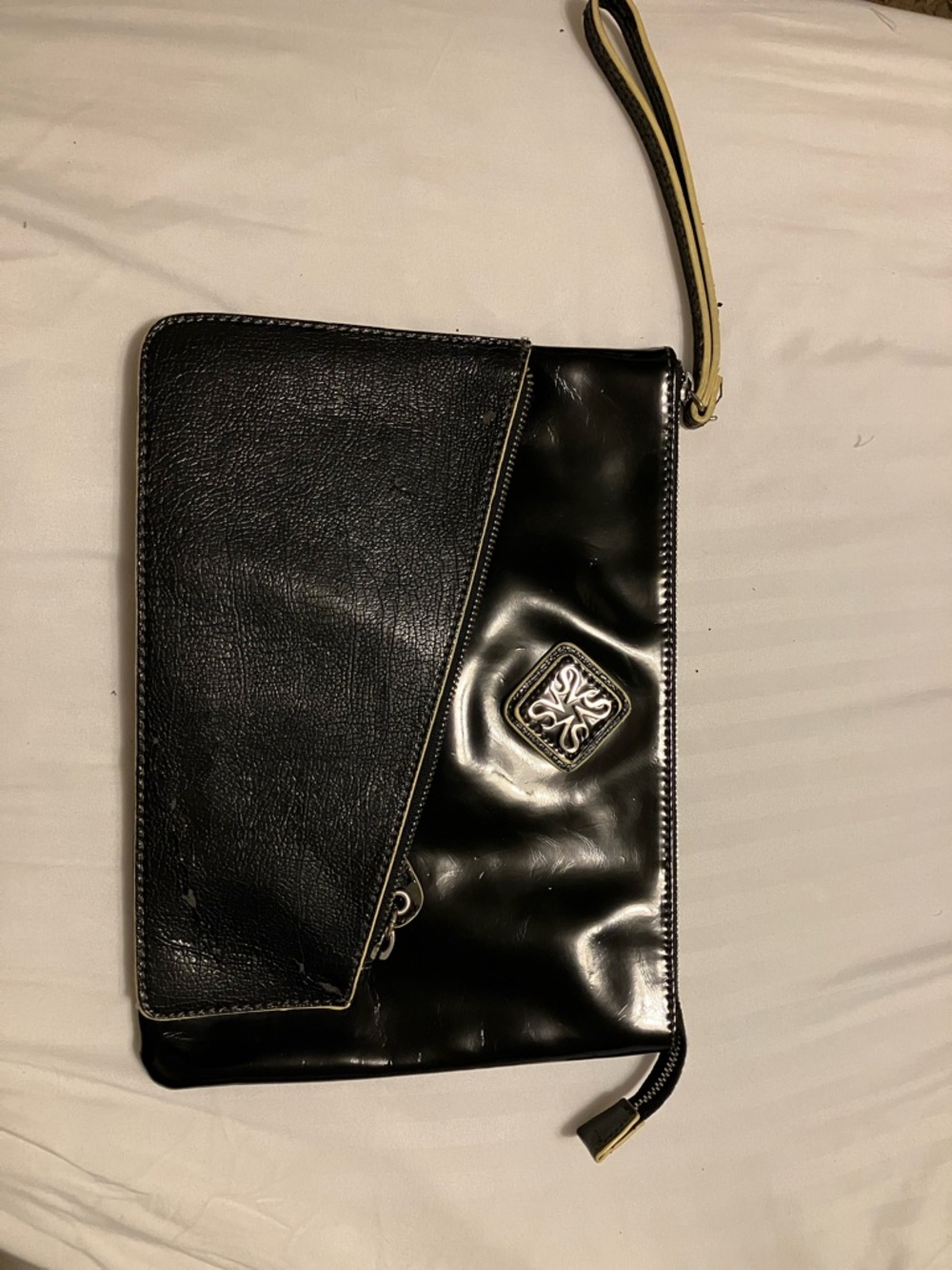 Simply Vera Vera Wang Black Wristlet Clutch